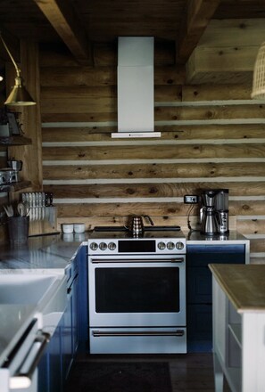 Mikrowelle, Ofen, Herdplatte, Geschirrspüler