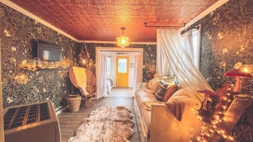 1 habitación, tabla de planchar con plancha, wifi y ropa de cama