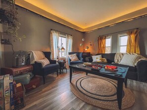 Interior - Vintage Romance Finds Cozy Charm at Depot Cottage (Dowagiac)