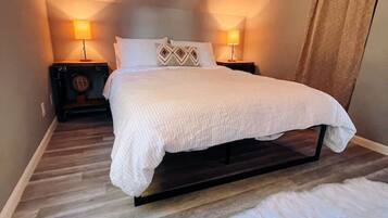 3 soverom, skrivebord, strykejern/-brett og wi-fi