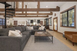 Smart TV, fireplace, video games, table tennis