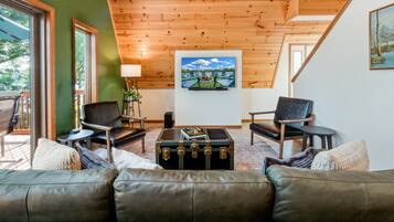 Smart TV, fireplace, video games, table tennis