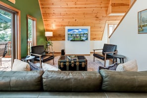 Smart TV, fireplace, video games, table tennis