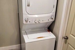 Interior - ENTIRE APT | Loft Style | Sleeps 4 | Kitchenette | Near Downtown (San Antonio)