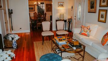 Smart TV, fireplace, video games