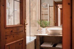 Bathroom - Landhotel 3Kronen (Adelsdorf)