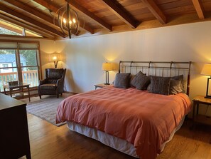 6 bedrooms, desk, iron/ironing board, travel crib - Riverside Luxury Estate, Perfect for Fishing Excursions-Family Reunions-saltPool (Anderson)