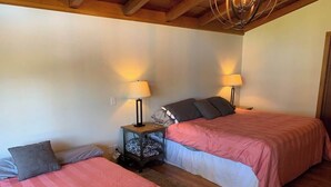熨斗/熨衣板、旅行婴儿床、WiFi、床单