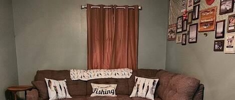 Smart-TV, videospill og filmbibliotek