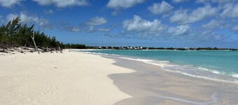 Escape House on Green Turtle Cay is the Perfect Island Getaway w/Deep Water Dock