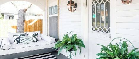 المنطقة المحيطة بالمنشأة