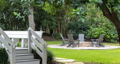 Walk to Everything Round Top | Historic & Charming | The Bybee @ Round Top Motel