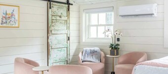 Poolside Cottage for 4 - Heart of Round Top