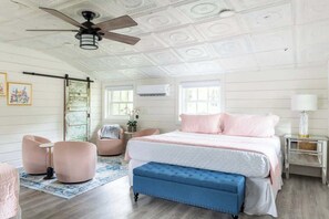 1 chambre, fer et planche à repasser, Wi-Fi, draps fournis