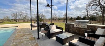 Secluded Group Stay Only 6 Miles to Round Top | Modern Country Retreat