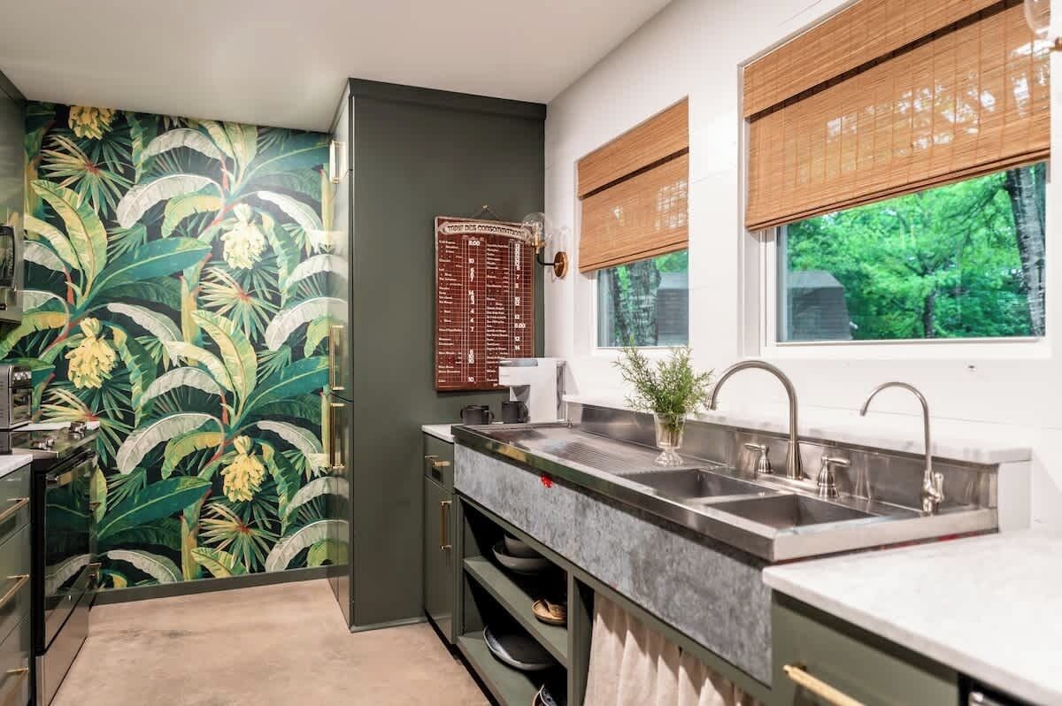 雪櫃、微波爐、焗爐、爐具