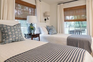 3 bedrooms, iron/ironing board, WiFi, bed sheets - Pool + Grill + Fire Pit Minutes from RT | Sleeps 6 (Round Top)