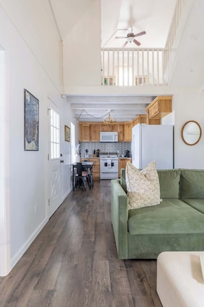 Televisión, oficina