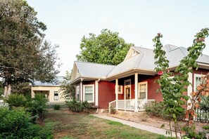 Exterior - Walk to Henkel Square in RT | Stocked & Charming (Round Top)