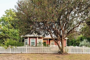 Exterior - Walk to Henkel Square in RT | Curated & Charming (Round Top)