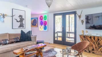 テレビ、書斎 / ワークスペース