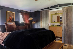 2 dormitorios, tabla de planchar con plancha, wifi y ropa de cama