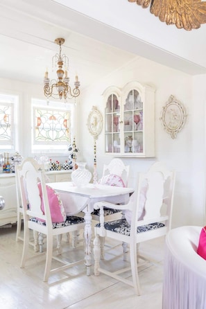 Dining - Wine, Dine, & Unwind | Stay in Style + Shop RT (Carmine)