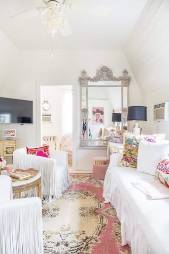 Wine, Dine, & Unwind | Stay in Style + Shop RT