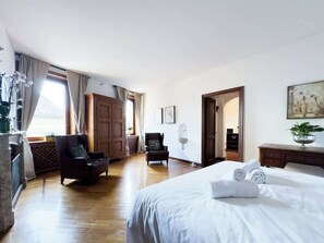 1 bedroom, iron/ironing board, WiFi, bed sheets