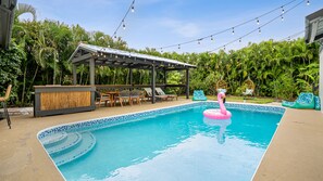 Outdoor pool - Luxury Tropical Oasis: 4-Bedroom Retreat (Fort Myers)