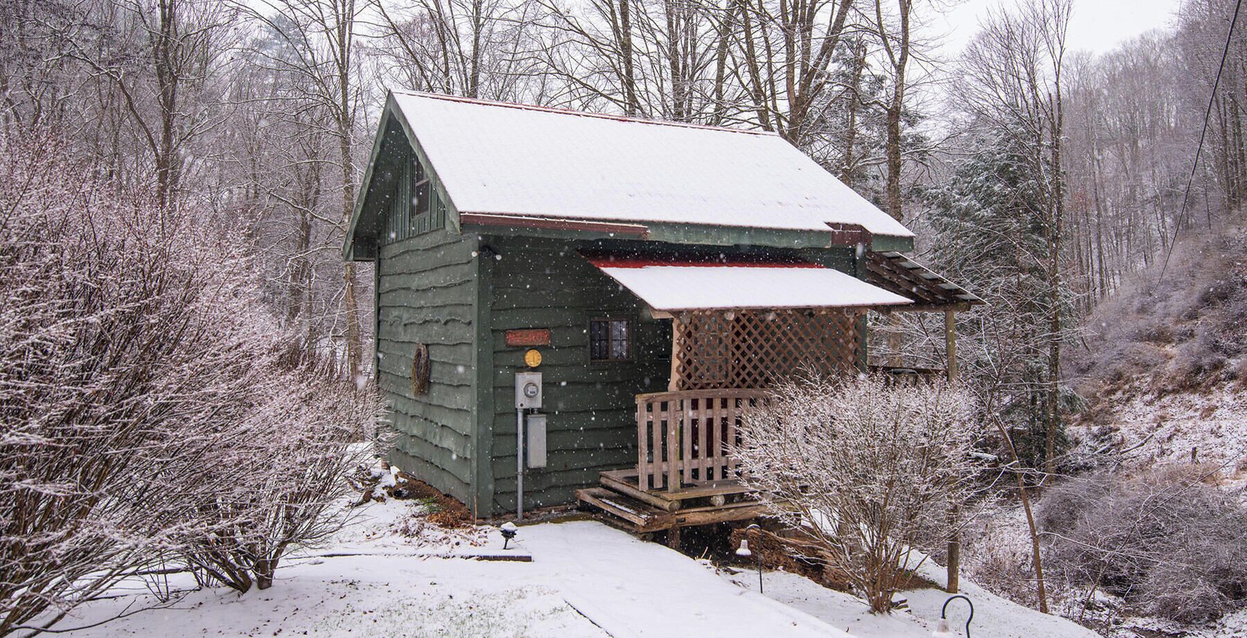 Milroy Cabin, 1 Queen Bed with Sofa bed
