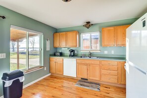 Fridge, microwave, oven, dishwasher