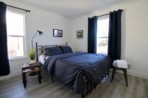 8 bedrooms, iron/ironing board, WiFi, bed sheets