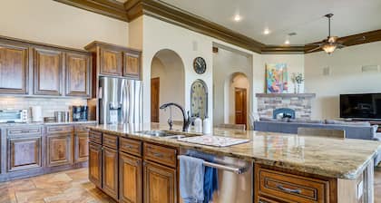 Las Cruces Home w/ Mountain Views & Private Pool!