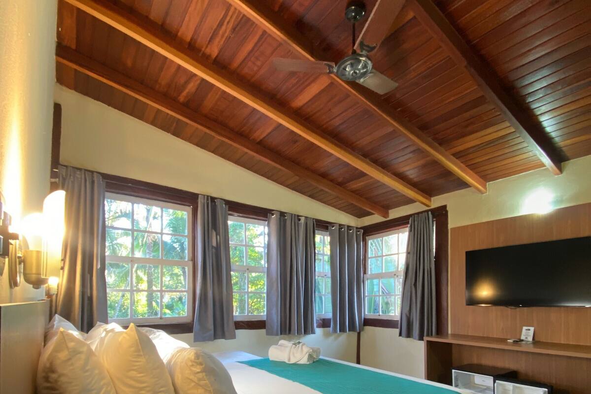 Family Room | WiFi (free), bed sheets