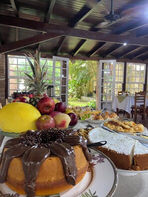 Desayuno buffet incluido todos los días 