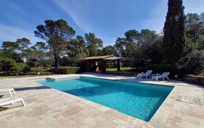 Piscina externa, piscina aquecida