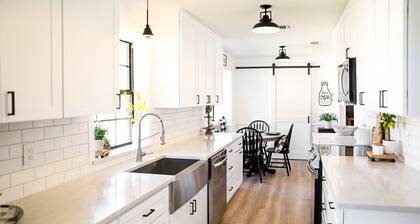 New Year’s Retreat. Cozy Modern Farmhouse! Close to historic downtown Wylie!