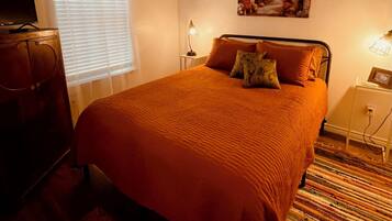 1 bedroom, free WiFi, bed sheets