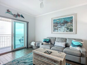 Smart TV, books - Ocean Front Condo - Sea Turtle Penthouse
Breathtaking View -Walk to Flagler Ave  (New Smyrna Beach)