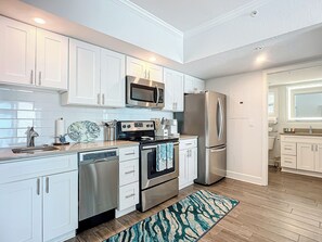 Fridge, microwave, oven, stovetop - Ocean Front Condo - Sea Turtle Penthouse
Breathtaking View -Walk to Flagler Ave  (New Smyrna Beach)