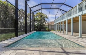 Pool - Luxury Villa-6 Bedroom/3 Bathroom Vacation Home
(Cape Coral)