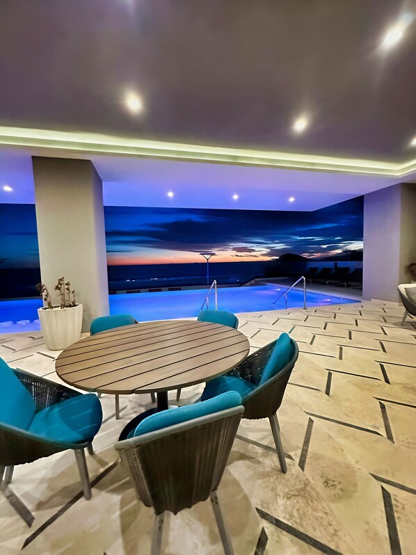 Lejlighed | Pool | Udendørs pool