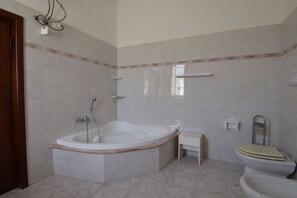 Bidet
