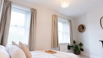 3 bedrooms, iron/ironing board, WiFi