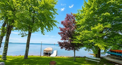 The Lilly Pad on Brevort Lake