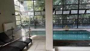 Piscine couverte, piscine extérieure