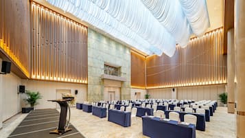 Meeting facility