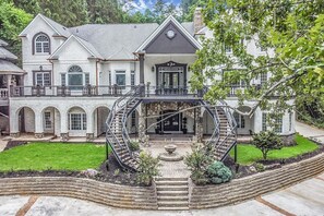 Exterior - Maison Paradis - River Front - Two Kitchens (Dahlonega)