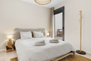 2 bedrooms, in-room safe, WiFi, bed sheets